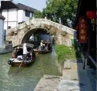 谢鹏飞加盟申花,或将踢主力位置,戴伟浚需备好替补身份